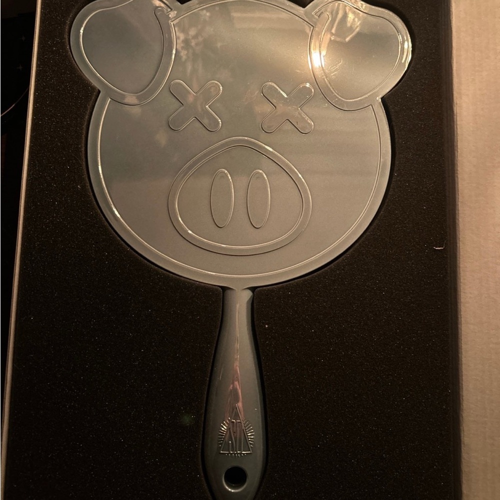 Jeffree Star Pig Hand Mirror - Gray